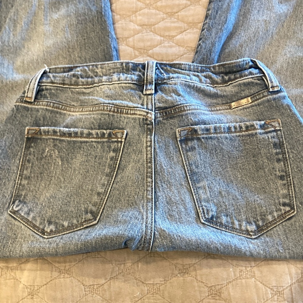 Kancan wide leg jean size 7/27. Good condition